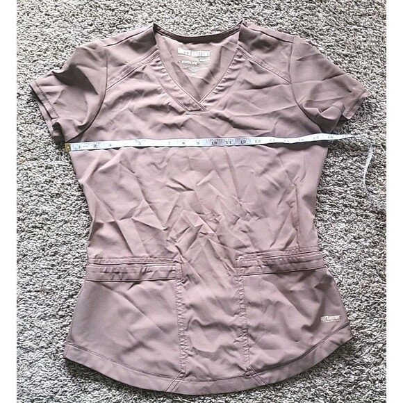 Grey's Anatomy Barco Evolve Stretch Women's XS Driftwood Scrub Top EUC - Picture 5 of 8
